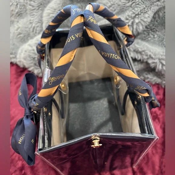 Louis Vuitton Black and Gold Tote Bag - Picture 4 of 12